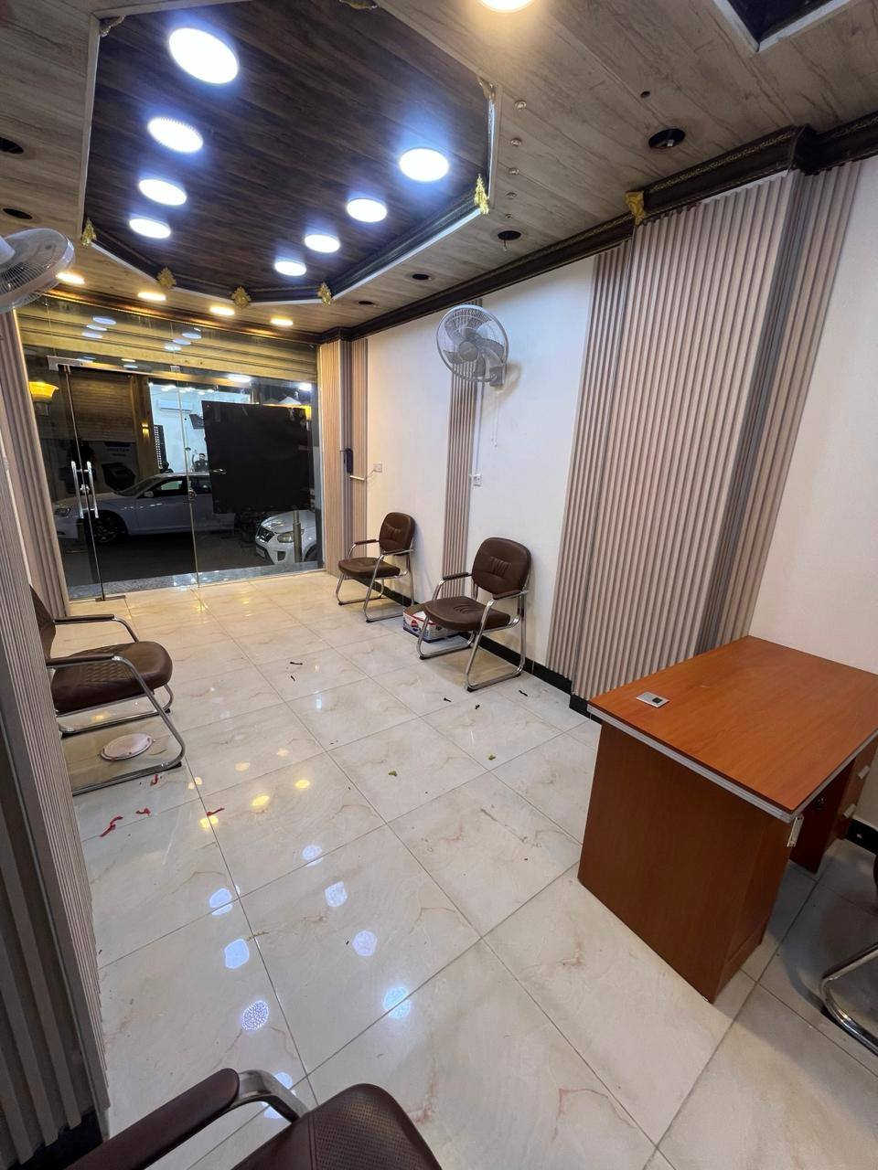 يتوفر لدا (عقارات الكنعان)
محل للأيجار في الجزائر 

موقع مميز وتجاري 

واجهته ٣م ونزاله ٧م 

ايجاره ٨٥٠ الف قفل 🔐 غير شامل فاتورة الكهرباء 

للإستفسار الاتصال
 على رقم المكتب 🏢 
***********
 او الاتصال على الوتساب 
***********

يستقبل المكتب جميع عروض الإيجار والبيع 
التواصل ع الرقم الموجود في البوست
