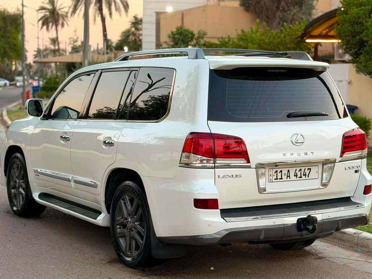 🔥 لكزس LX570 S SPORT+بريم اصل  2013 🔥
📍 رقم بغداد باسمي

📍 مكان السيارة: بغداد 

المواصفات:

✅ بصمة تشغيل

✅ سلايد روف

✅ جكات هيدروليك

✅ مقاعد كهربائية

✅ تبريد وتدفئة للمقاعد الأمامية

✅ مقاعد خلفية كهربائية مع تبريد

✅ ستيرن كهربائي

✅ شاشات خلفية

✅ AUTO START / STOP

✅ تحكم بالمناخ أربع مناطق (جهتين أمامي + جهتين خلفي)

✅ نظام دفع رباعي (4WD)

✅ إشارات بالمرايا

✅ مرايا كهربائية مع شفط

✅ نظام النقطة العمياء (Blind Spot)

✅ لايت عدسة زينون (العالي والواطي)

✅ إنارة LED أمامية وخلفية

💰 السعر: 335  ورقة وبيه مجال 

📞 للاستفسار والاتصال:***********
