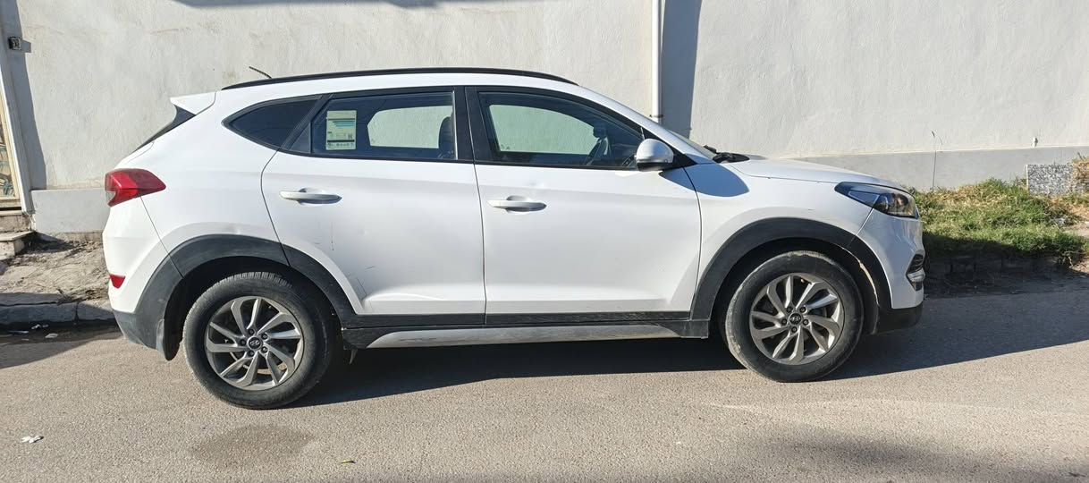 السلام عليكم توسان 2017 فول مواصفات بانوراما رادارات السيارة جاهزة صور السونار مرفق مع الصور مكان السيارة بغداد الحرية التواصل ***********
