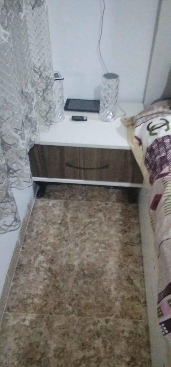 غرفه تركي لوك ٢٠٠ + ثلاجه شرط ١٥٠ بيهم مجال ***********
