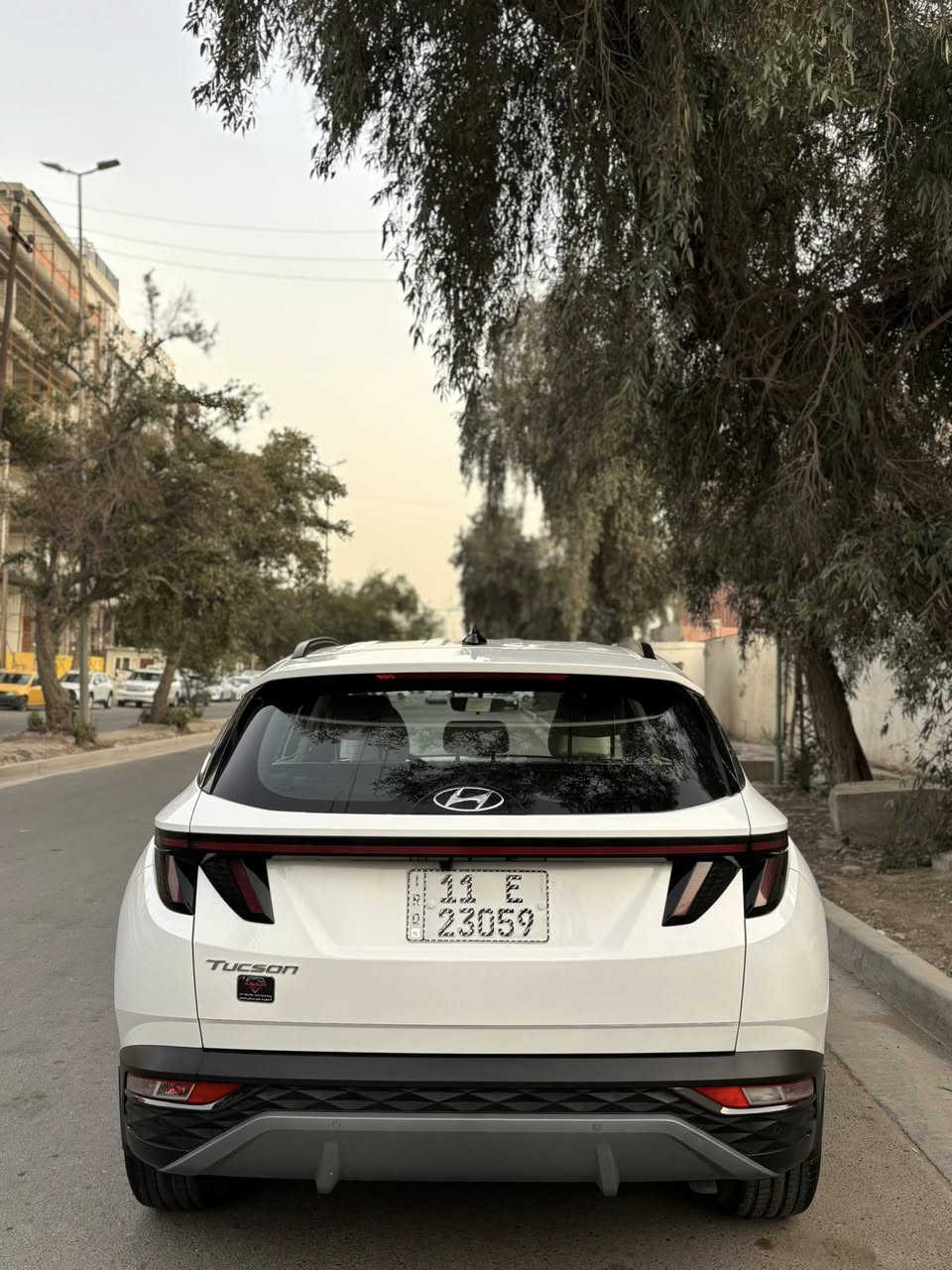 هونداي توكسان خليجي (2024) أبيض.
ضمان شركة الاولى.
 على حالة الزيرو ماشية (38 الف) فقط.
كفالة عامة من الحادث والصبغ والتبديل. 
مكينة كير على حالة الوكالة.
بيها بارد بالباب فقط.
سونار جديد موجود عندي.
فول مواصفات معروفة مواصفاتهة قمارة حديد.

رقم بغداد تحويل مباشر.
الموقع بغداد. زيونة.
السعر (200$) فقط.
للاستفسار الاتصال او مراسلة واتساب:-

***********
