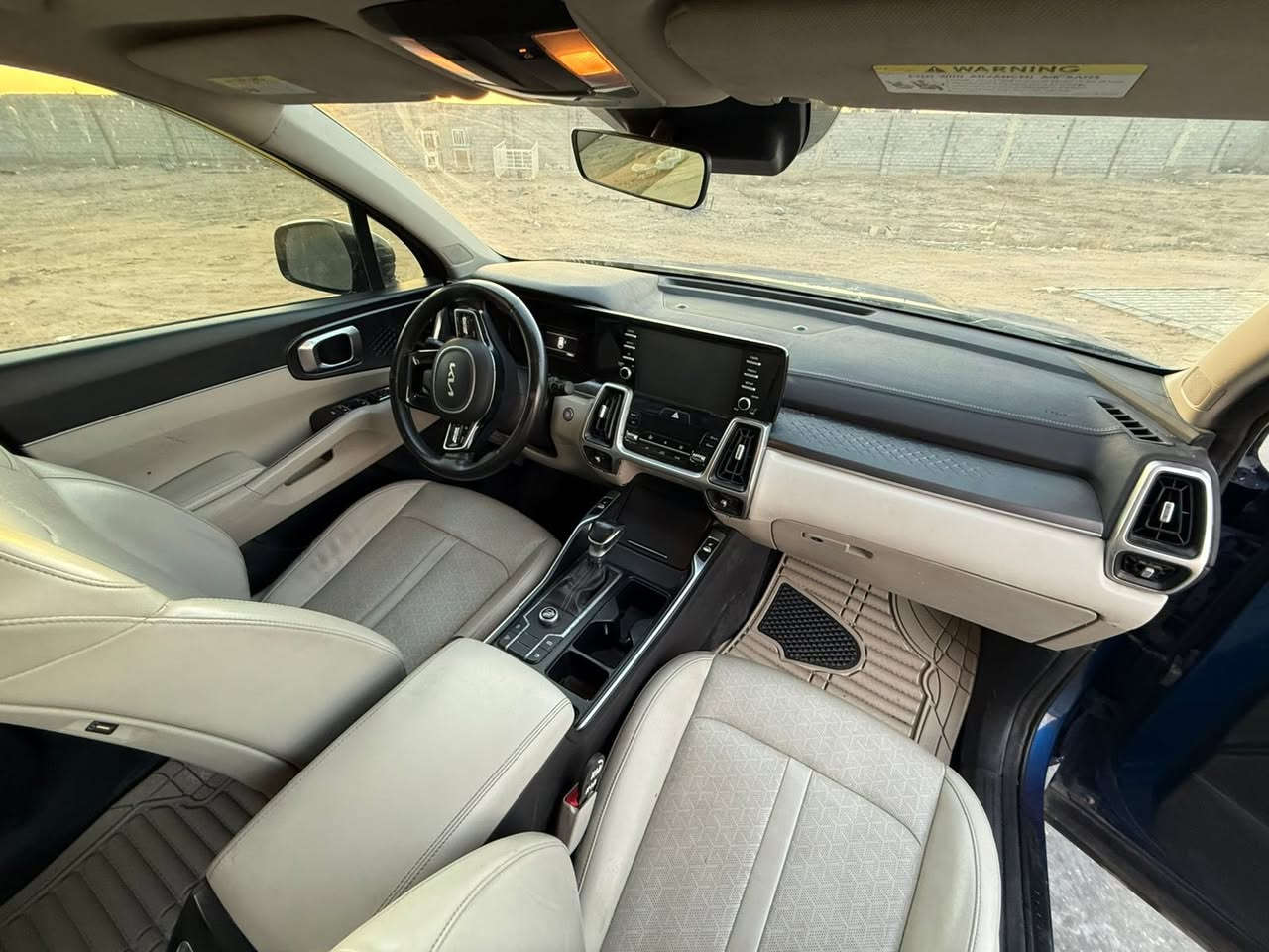 السلام عليكم سورنتو للبيع موديل 2021فول ماعدا الفتحه محرك 2500تيربوا رقم بابل السياره نظيفه أنا مكلف فقط بالنشر الاتصال على الرقم ‭0775 360 7666‬
