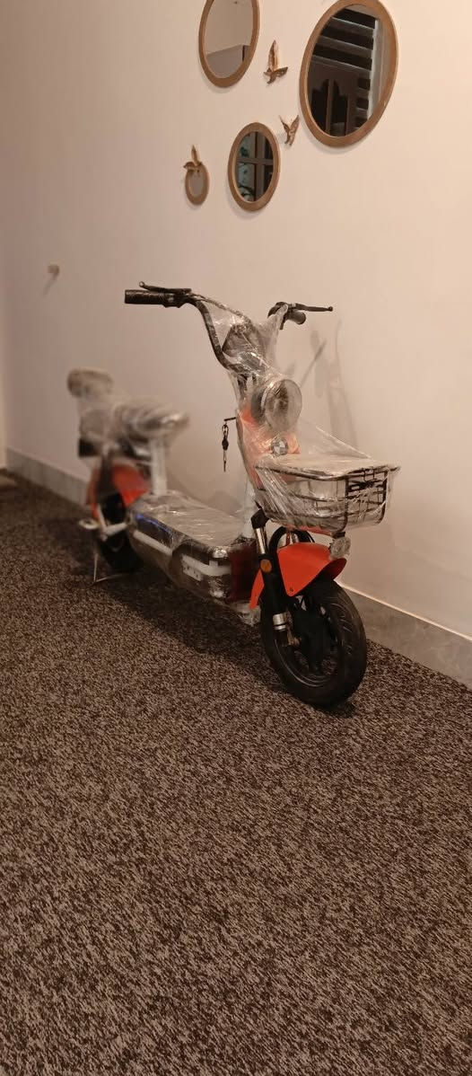 السلام عليكم بايسكل للبيع السعر 400 بيها مجال الرقم واتساب، ***********
