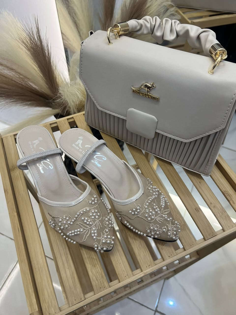 جمال البالورينا متوفر في محل جنطة وكعب👠👜 
العنوان خلف الملعب مقابيل كوزمتك ايڤلين💞
متوفر توصيل كافة المحافظات🤍


**إذا كنت صاحب هذا الإعلان وتريد حذفه لأي سبب، رجاءا أرسل رسالة إلى الدعم الفني**