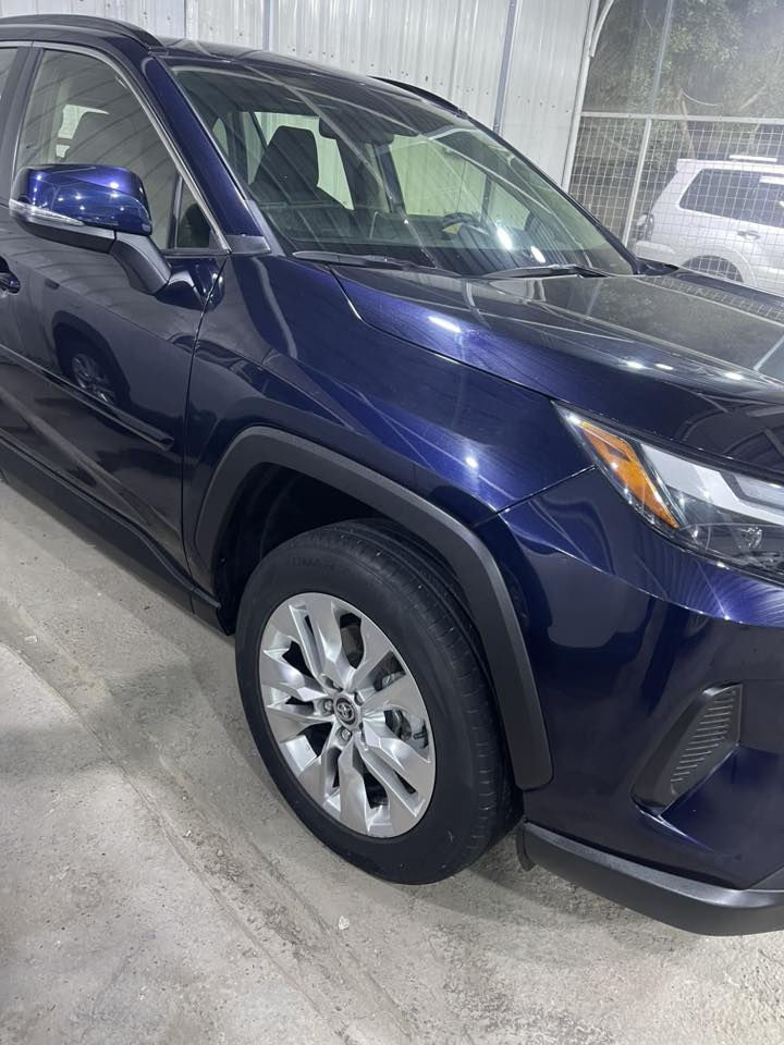 سلام عليكم رف فور موديل ٢٠٢٤  فول مواصفات هايبرد فور ويل بدون ايرباك حادث خلفي ***********
