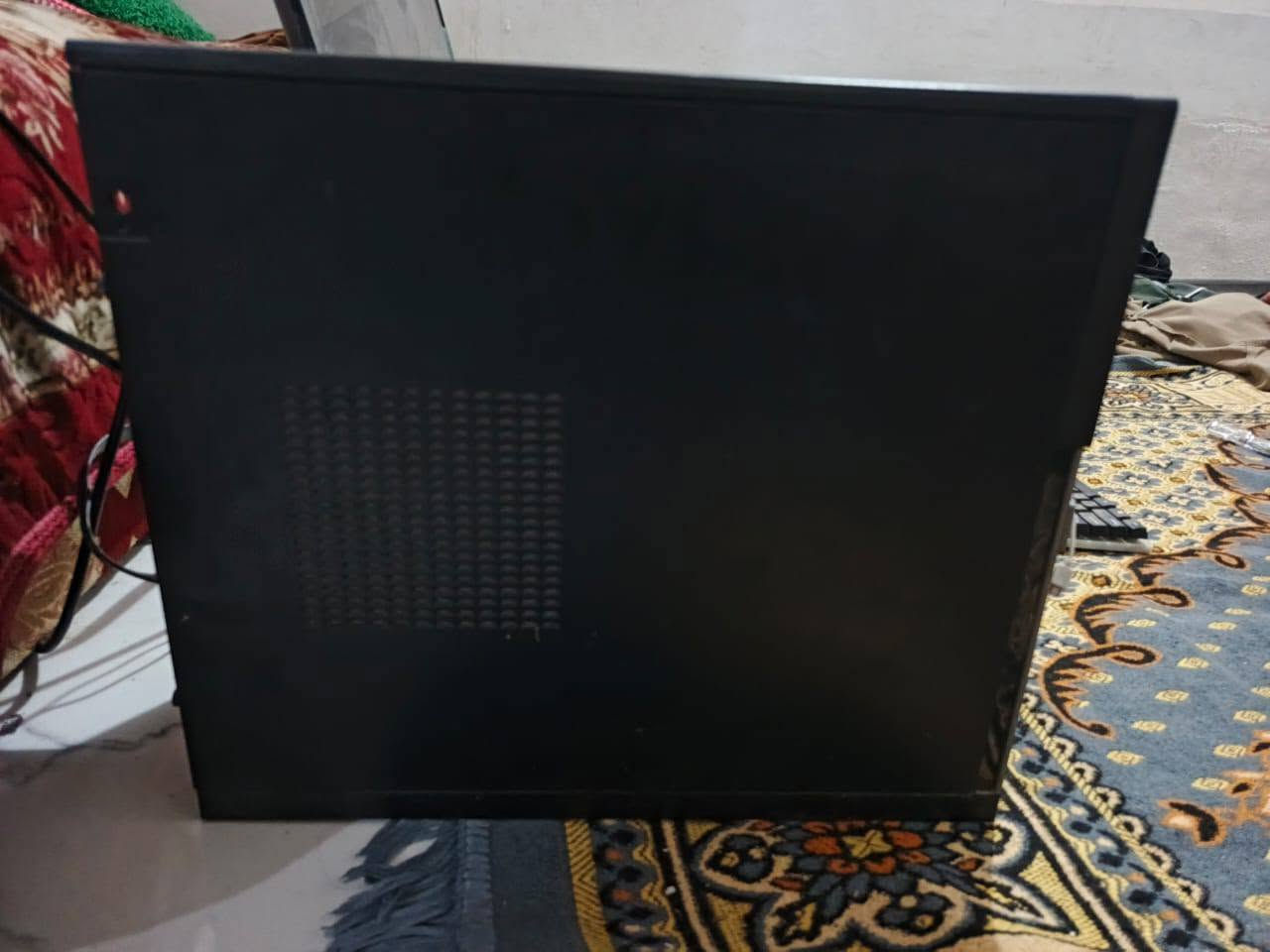 السلام عليكم
ديسكتوب للبيع
المواصفات:
- Intel Core i5 (3rd Gen)
- كرت الشاشة: GT 730 (VRAM 4GB)
- الرام: 8GB
تحتوي على هاردين:

- SSD سعة 125GB
- HDD سعة 500GB

السعر: 95 ألف دينار وياها ماوس وكيبورد 
وبيها مجال للشراي.


**إذا كنت صاحب هذا الإعلان وتريد حذفه لأي سبب، رجاءا أرسل رسالة إلى الدعم الفني**