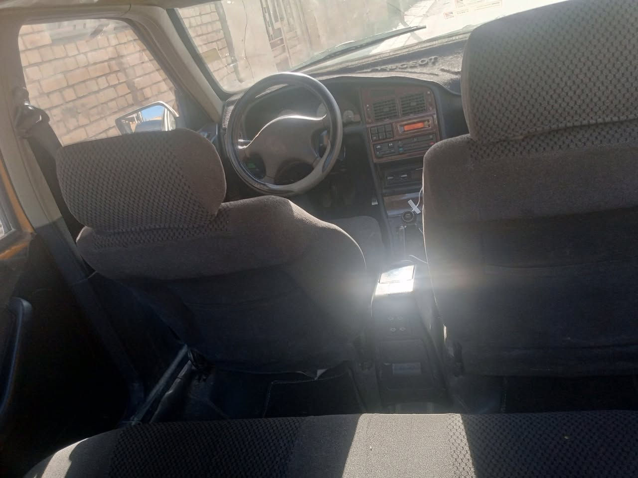 سلام عليكم 
بيجو بارص مديل 15 جاملغ امابي بدون دواخل ولباقي كفاله السعر 48 وبيها مجال لشراي 
الرقم ***********
