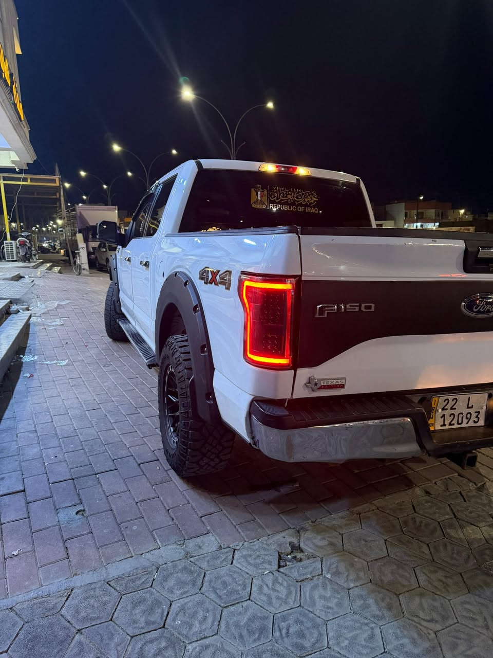 للبيع او مراوس بيكم فورد f150 موديل 2017 محرك 8 سلندر بانزين وغاز  رقم اربيل سياره جاهزه ونصبتها كلش حلوه ومحدث شباك وبك لايت + لايت امامي 2020 مثل ماموضح بالصور وايضا صوره لضربه موجوده بالصور السعر220$ وبيها مجال للشراي للتواصل ***********
