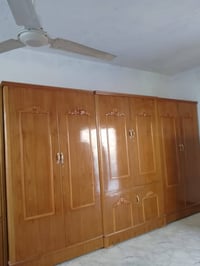 غرفة نوم كاملة • نظيفة • قابل تفاوض