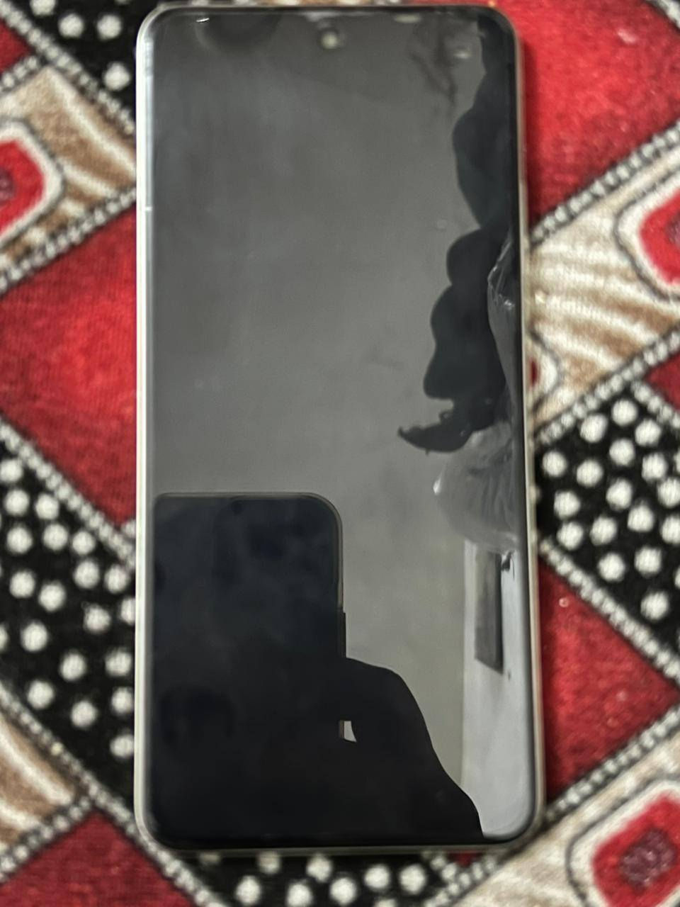 السلام عليكم جهاز realme C65 ذاكره 256 
الجهاز كامل مكمل غراض كارتونه شخط واحد مابي مكفول عام مصارله عندي شهر مال بيت 
مراوس بايفون إكس ماكس أو اخرى 
مكاني بغداد 
***********
