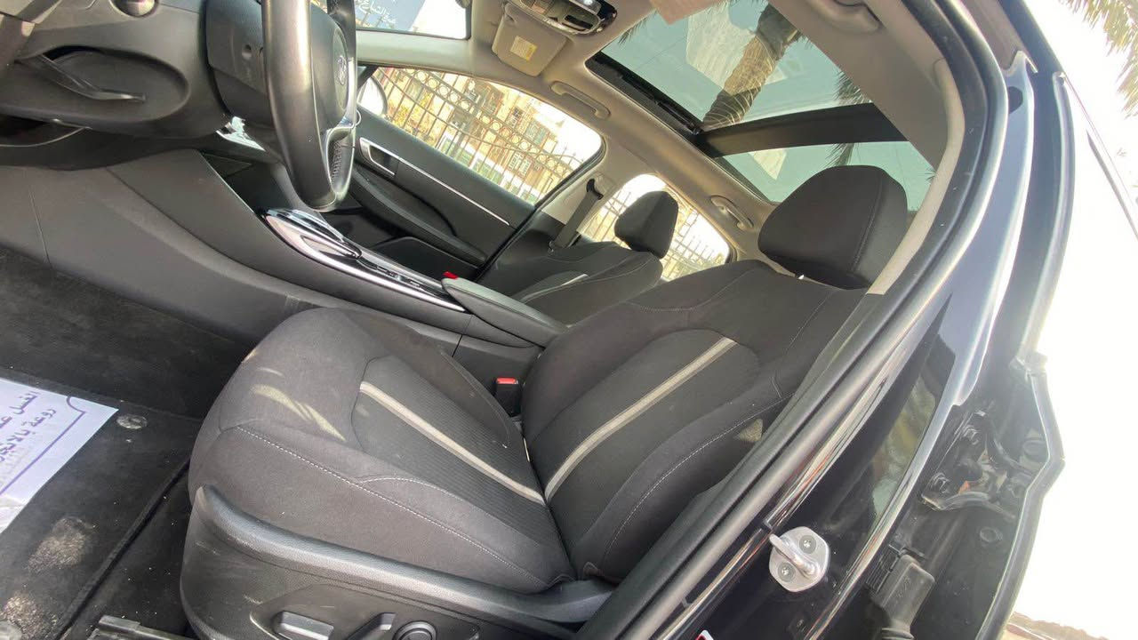 السلام عليكم ( للبيع فقط )

هونداي سوناتا موديل 2023 رقم اربيل 

دخول جديد وترقيم جديد سنويتها الى سنة 2031 

فئة sel بلاص محرك 2500 تنفس طبيعي

السياره فول 1/1 وجميع ايرباكاتها سليمه

حادث السياره جاملغ خلفي موضح بالصور وجتي من امريكا بيها قطعتين رش كلير  الجاملغ مع البنيد بدون قطرة معجون نهائيا ( بدون لغد بدون شاصي حادث جانبي خلفي 

السياره كل قطعها بلاديه وجاهزه

براكيت بدنه راديترات كلها على وضع الشركه 

مواصفات فول وراح اذكر جزء منها 

♣️فتحة سقف بانوراما على طول السقف

♣️بصمة تشغيل + بصمة ابواب وصندوق

♣️كشنات مخمل 

♣️شاشه ايباد كبيره ابل كار بلي 

♣️سياقه اليه + كامره 

♣️كشن كهرباء + تدفئه بالكشنات

♣️رادار امامي وجانبي وخلفي 

♣️اشاير بالمري + نقاط عمياء

♣️تشغيل عن بعد + ويل كب حجم 18 سبورت

♣️اضويه ليد ولايت 4 عدسات +ليد خلفي

♣️كير دكم  

♣️محرك 2500 + 4 انظمة قياده

♣️شاحن لاسلكي +تبريد خلفي منفصل

♣️ماشيه 31 وبعدها على مشي امريكا 

للامانه السياره جديده جدا ومابيها نقص نهائيا وصور امريكا بالمنشور

السعر 174 مكاني بغداد محرك 2t00

تريد وكاله او تحويل ثاني يوم باللي يعجبك

*********** الرمادي, الأنبار
