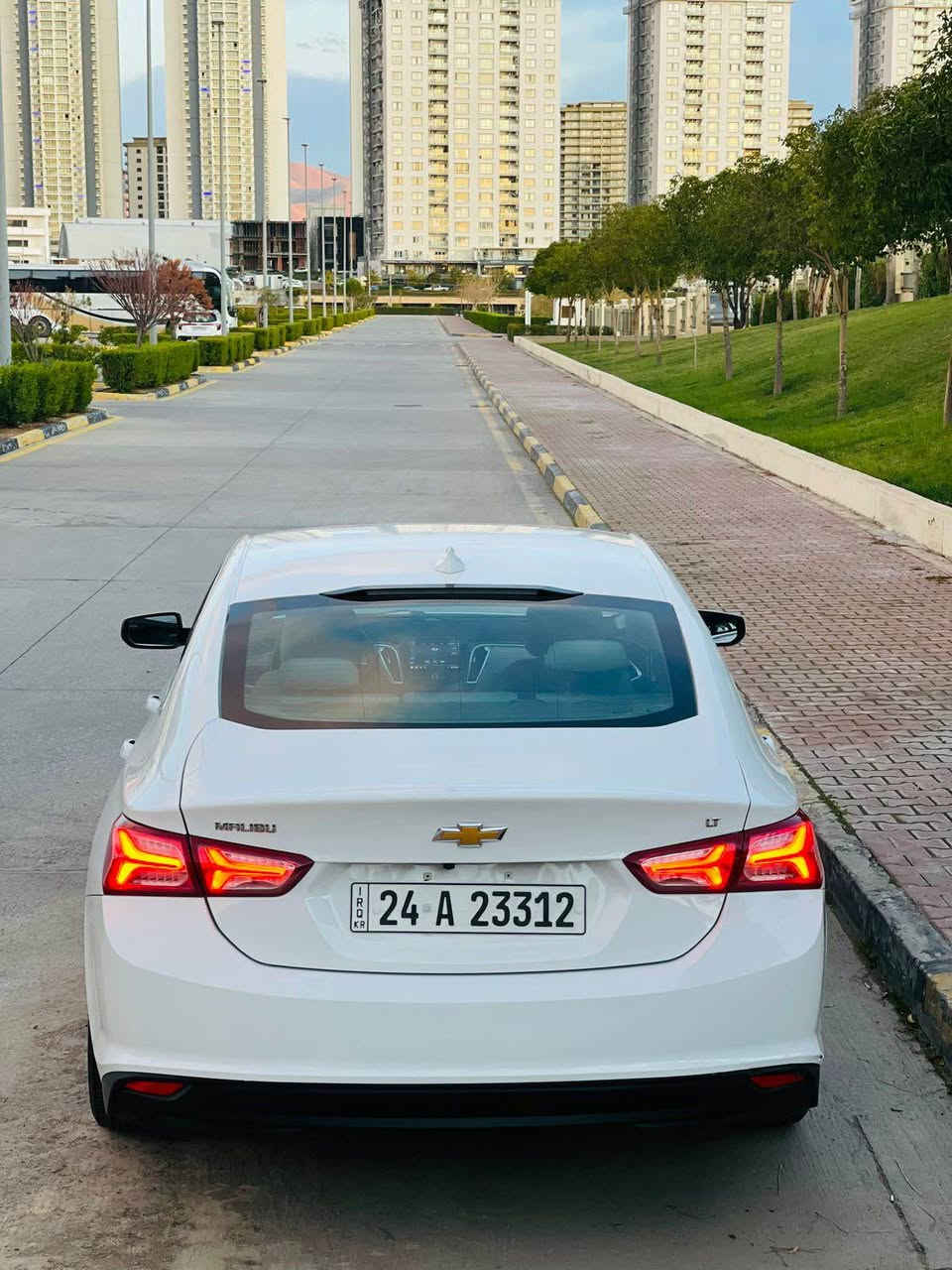 Chevrolet malibu 2019 LT 

مالیبۆ مۆدێل 2019 LT 
سەیارەیەکی زۆر جوان و بیانو بڕە 
١٥٠ هەزار ڕۆشتووە 
گێڕ و مەکینە و هەموو گیانی بە شەرت 
سەیارەکە بە کلین داغڵ بووە 
لێرە بۆنیدی گۆڕاوە بێ ناوگرتن و ئیرباگ بە شەرت 

مواسەفات : 

بەسمە 
دەرگا بەسمە 
شەغال 
شاشە گەورە 
کامێرا 
لایت پێش و دوا لید 
لایت عەدەسە و زینۆن 
ئۆتۆ هۆڵد 
ئۆتۆ ستارت ستۆپ 
کوشن کارەبا 
کوشن هیتەر 
ناو کرێمی 

زۆر مواسەفاتی تر 

سەیارەکە لە سلێمانییە 

نرخ : 115$ 

📞0772 531 4474 السليمانية, العراق
