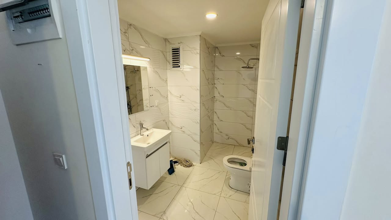 🔹شقه للأيجار غرفه وصاله 77م (1+1) 

🔹في مشروع (لالاڤ ايربورت ڤيو ) على شارع 120 مقابل المطار 

🔹سعر ايجارها مناسب جداً فقط 300$ 

للتفاصيل اكثر تواصلو مع الارقام التاليه 📞

***********
***********
***********
