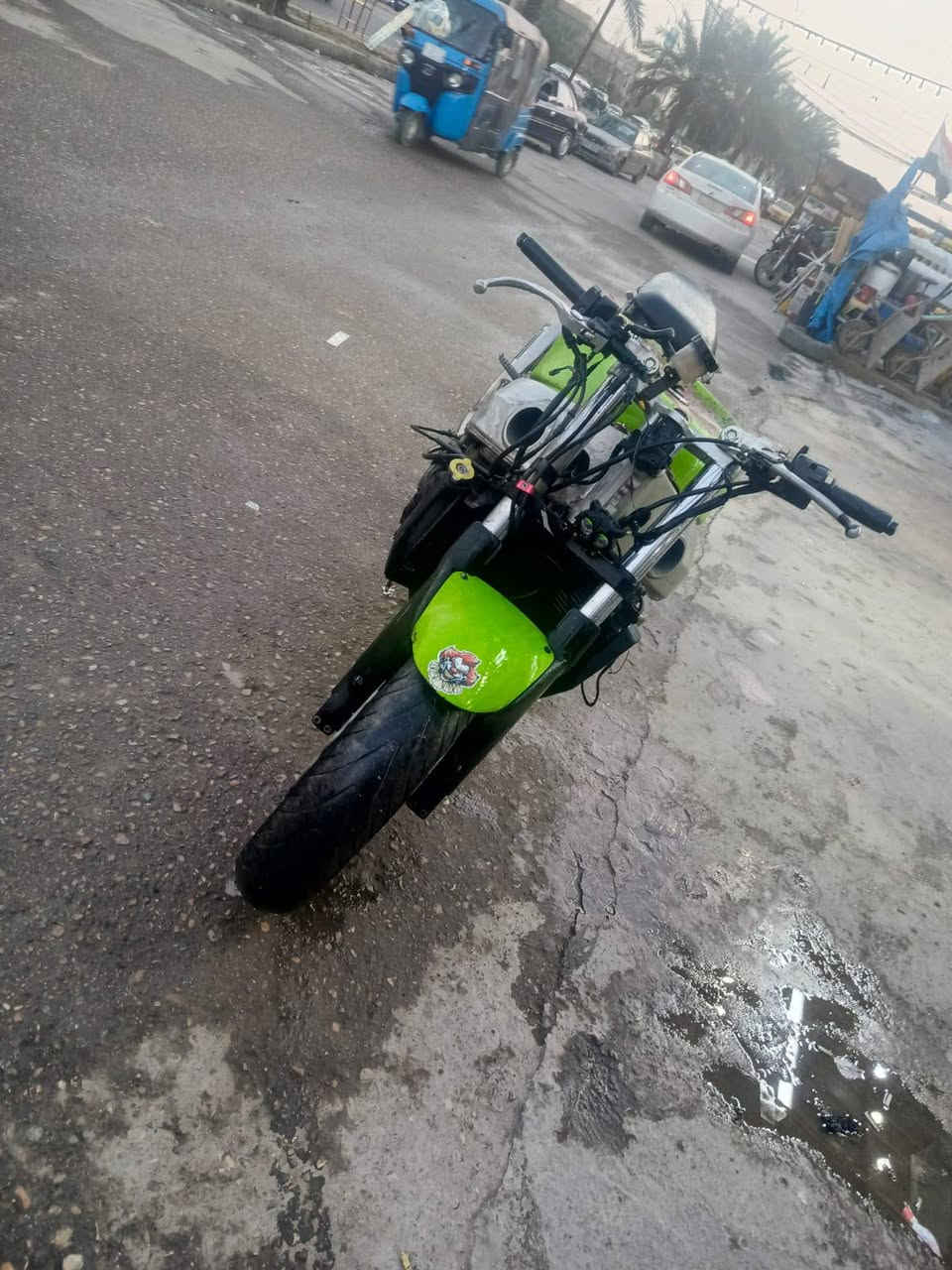 السلام عليكم كاوسكي 900ccمكينة فول شلعة ومعدل وفصلة الدراجة فول  بس بيعة صوت بسبب الطلقة مال كلج لا تبخير لا تنقيص السعر 1100وبيهة مجال العنوان بغداد الشعلة جوة جسر الشعلة ***********
