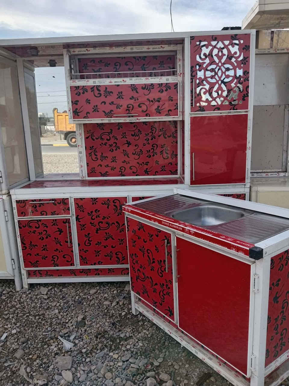 مطابخ جديد ومستخدم مجمع باسم الحجي 
شارع الدوائر
واسط/العزيزيه للبيع نضافه فول  مستخدم  استعمال قليل  اخو جديد  على بركه الله تم افتتاح موقع جديد  واسط عزيزيه شارع المحكمة مقابل الإطفاء ☆ الدفاع المدني☆ للاستفسار خاص او الاتصال***********
************يتوفر واتساب وتليكرام تعالو وبيكم خير ودللو اسعار مناسبه
