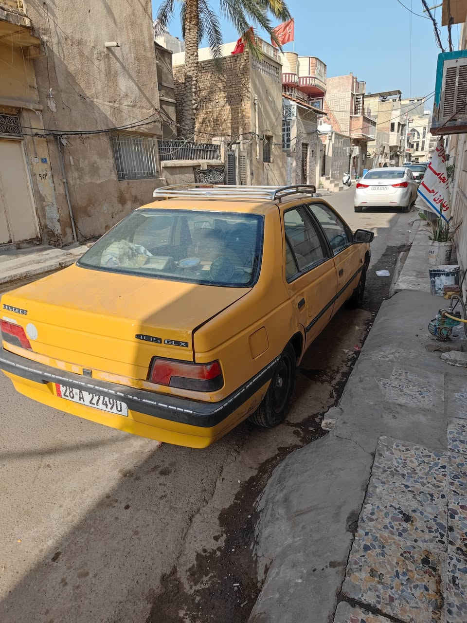 سلام عليكم بيجو جي ال اس 405 صافي مصفر هيئة وغرامات
هزة جديد سنوية بأسمي سيارة كامله من كلشي هزة قبل عشر ايام مديل2010  مكان بغداد الكاضميه ***********
