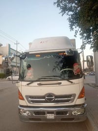هينو شيطان • ٢٠١٧ • ٦سلندر