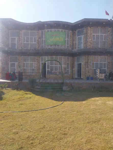 سلام عليكم للبيع دونم معه بيتين قرب ساده البوخطه نهايت حي نصر لبيوت جهزات من كلشي ***********
