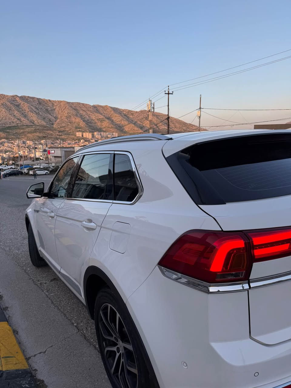 دومي x7 
***********
كير محرك ماسيبوش 
قبات مواصفات 
مكينه 20 توربو
صقف بانوراما
كوشن جلد
كوشن هيتر او خه زن
58 هزارا بريفه جوي
بيي دعم بيي صبخ
قوديك رادار او حساس
تبريد مه ركه زي 
4 كاميرهً
سعر 125 مجال
تحويل بشرت
*********** دهوك, العراق
