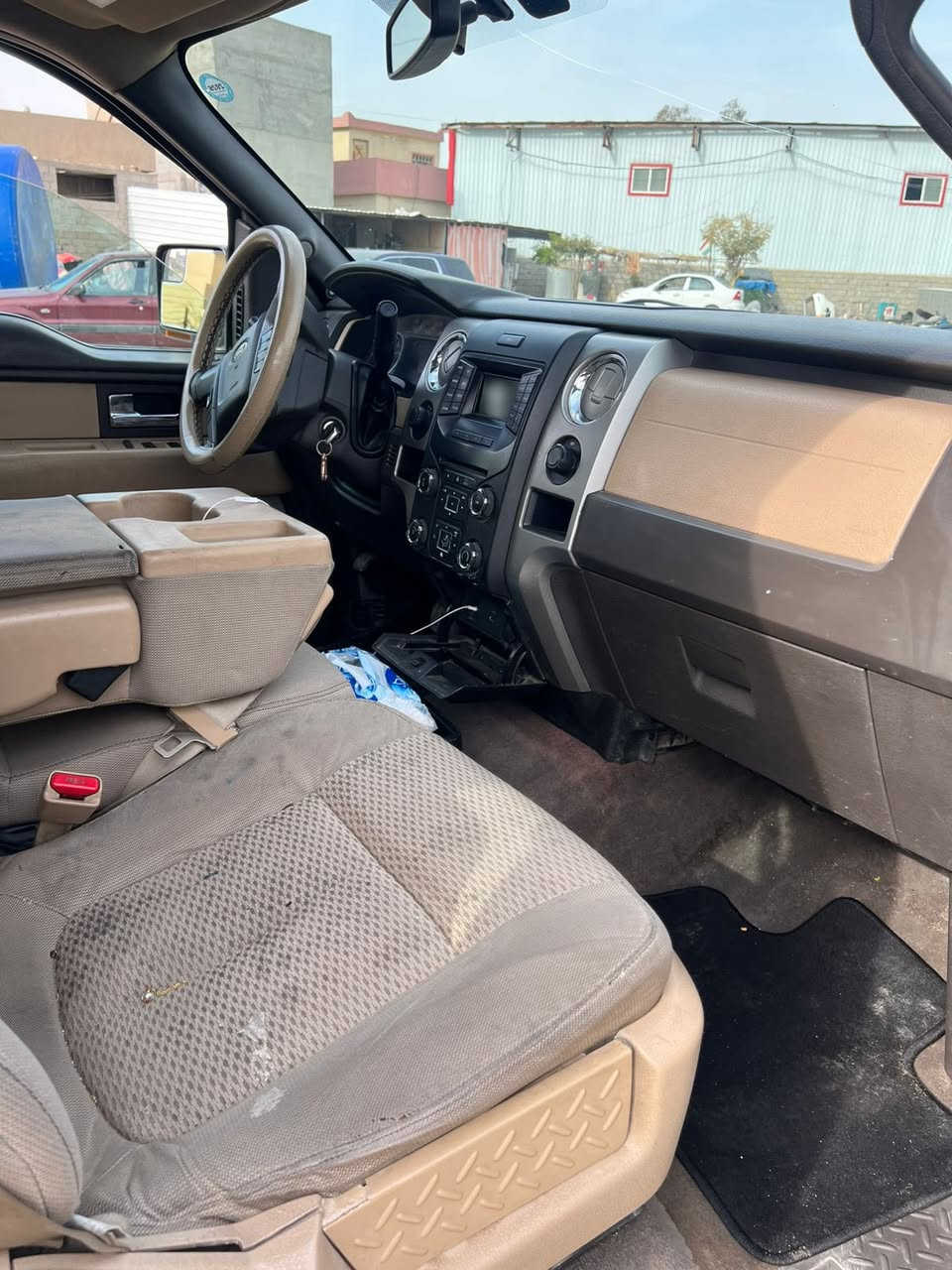 فورد F150 مديل 2013خليجي xlt شركة نيفا مسجلة باسمي سنوية جديد لحد 2030محرك حجم5000 V8 منظومة غاز حجم تانكي100لتر مكان كركوك 
سعر 135 ورقة مجال 
رقم هاتف:***********
***********
