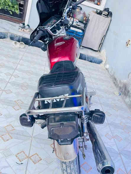 سلام عليكم دراجه ايراني 5كير 
مديل 23 السعر 550
نقصها باتري تعبان وشخاطه كلهن ميكلفن 15الف 
مكاني يوسفيه ناحيه الرشيد 
رقم بي واتساب فقط 
***********
