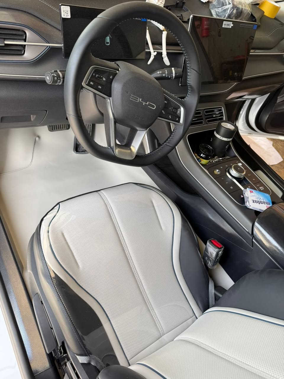 السلام عليكم للبيع ديسترويل مكفولة كفالة عامة من كلشي ماشية 2000 وشويه مدوشمة بنواب بس دوشمة مالتهه ب٢٣٠ 
غلاف حراري كل السيارة
ارضيات جلد كل السيارة
كشنات نايلون كل السيارة
عارضهه ب١٩ قفل قفل وهذا رقمي ***********
مكاني بغداد المحمودية
