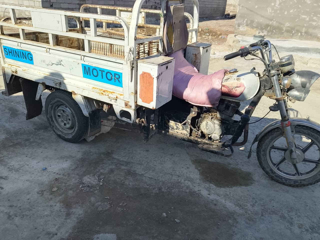 السلام عليك شباب ستوته للبيع موديل 2017 اوراق كامله التفاصيل عله هاذه الرقم ***********
