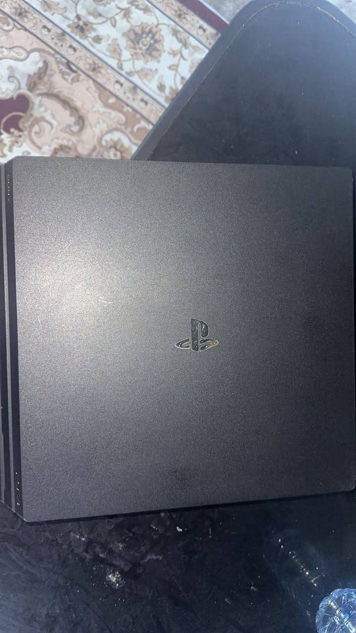 بلي فور برو أونلاين بلس سنه كامله ملحقات كامله بس الكارتونه مموجوده العنوان كراده  داخل يم تقاطع الورزدي تواصل خاص او واتساب *********** سعر راسلني واتس او خاص
