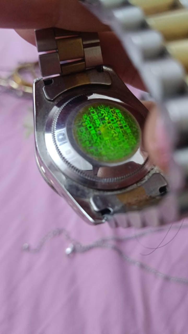 للبيع  ساعة رولكس ديت جست (Rolex Datejust) وتتميز بتصميمها الكلاسيكي


**إذا كنت صاحب هذا الإعلان وتريد حذفه لأي سبب، رجاءا أرسل رسالة إلى الدعم الفني**