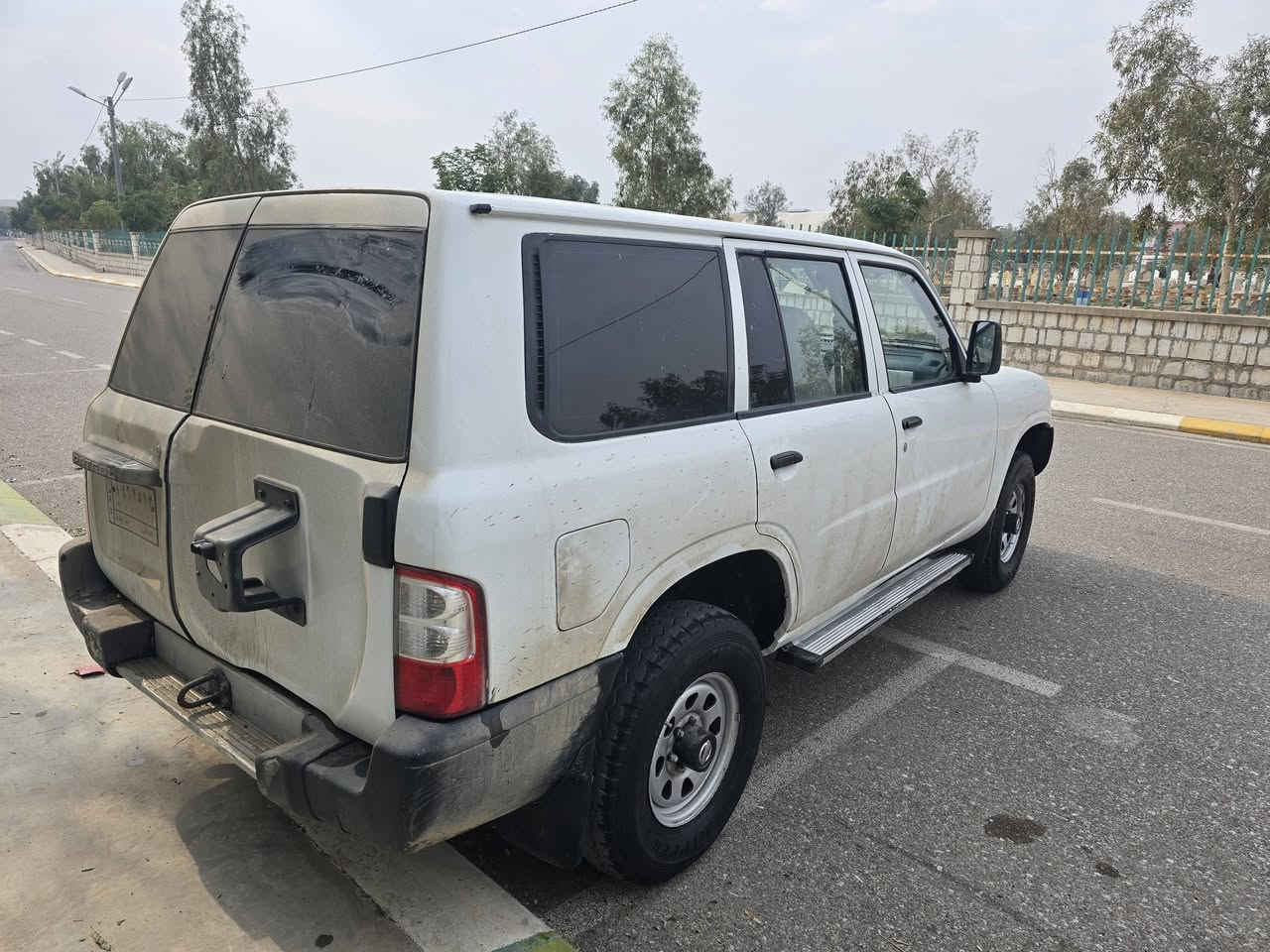 2003
مزايدة 
ناوسبي 
گيروو مةكينةو اكسلي بةشةرت 
تةقةو رةقةي نيية 
تةقيني نيية 
بئ مةسرف 
وةكالةو هةموي بةشةرت 
عام بةمبة لةسةر ساخي 
سعري 70مةجاليكي كةم 
شوين كةلار 
***********
