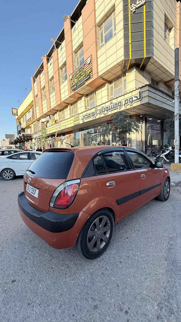 للبيع كيه ريو 2008
مصبوغه عام للجماليه 
بيه منظومه غاز  تنسه شي اسمه بانزين
رقم مميز نجف الاشرف سنويه لل٢٩
جاهزه من كلشي كير محرك حداديه تبريد ثلج
السعر 68
مكان السياره نجف حي الامير 
***********
