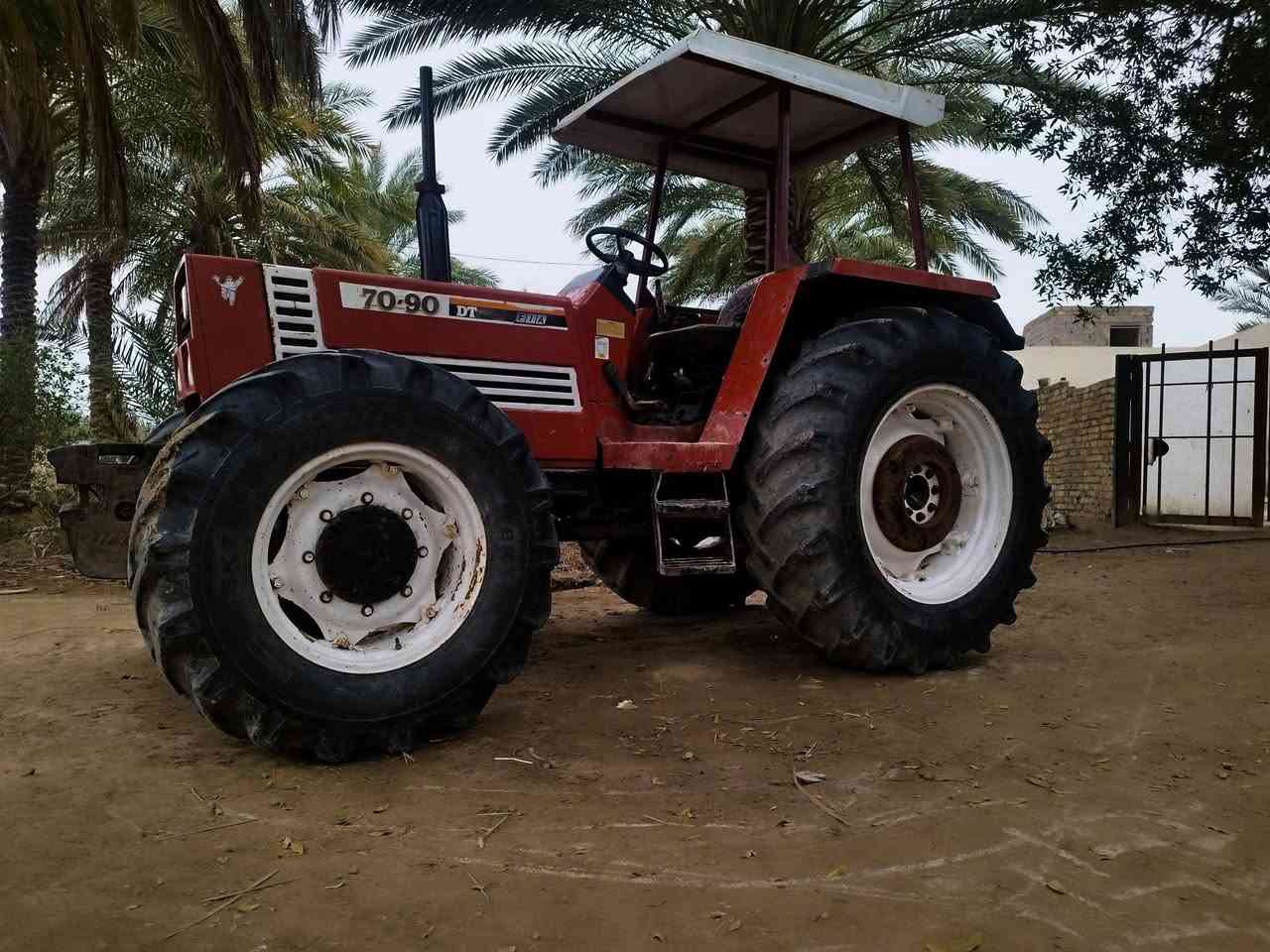 سلام عليكم مكينة فيات حجم 70.90 حاوية دخول جديد. ‏‪0785 187 8114‬‏
