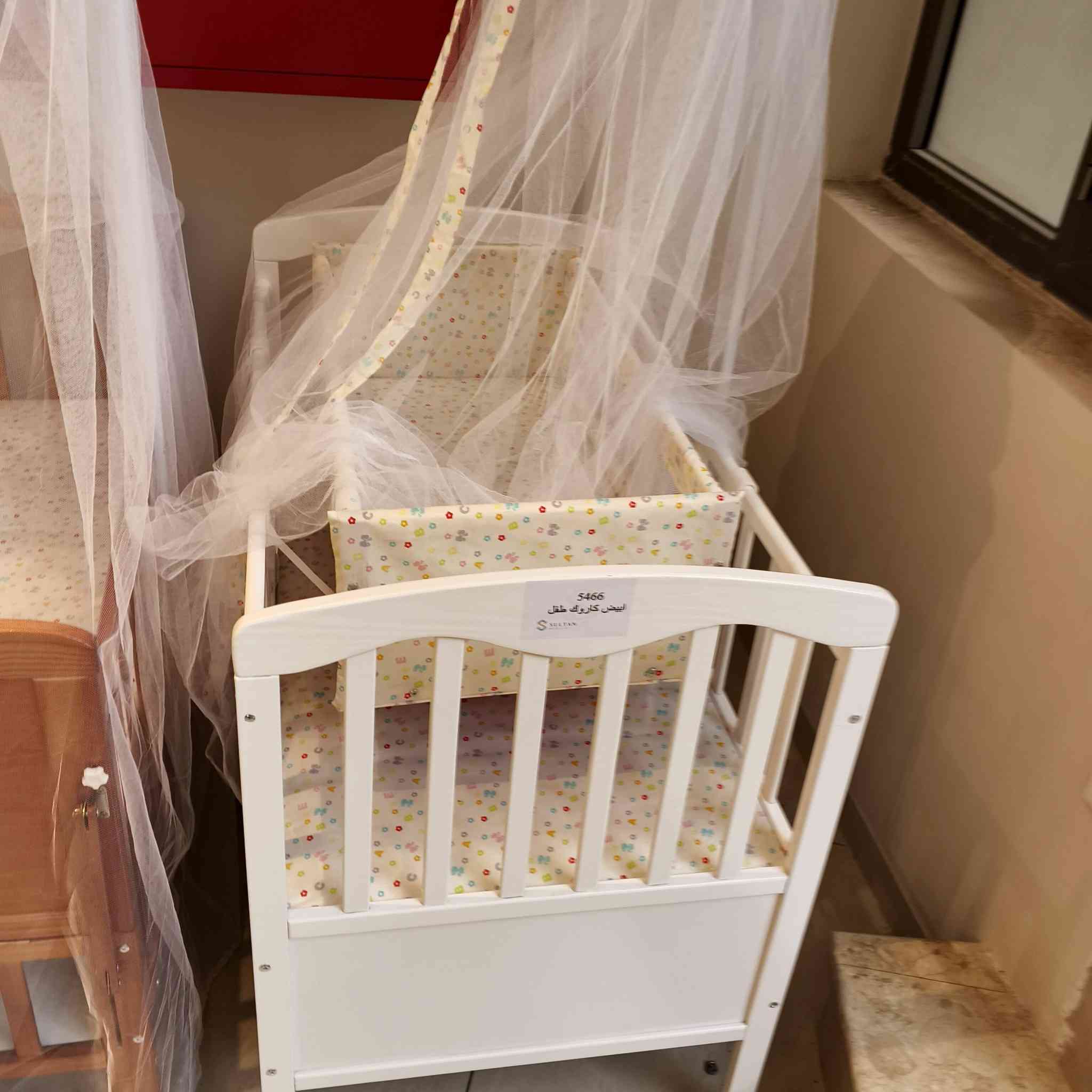 السلام عليكم توفر كاروك طفل متوفر الحجم الكبير ول صغير
العنوان شارع ٤٠معرض المدينه للاثاث ***********
