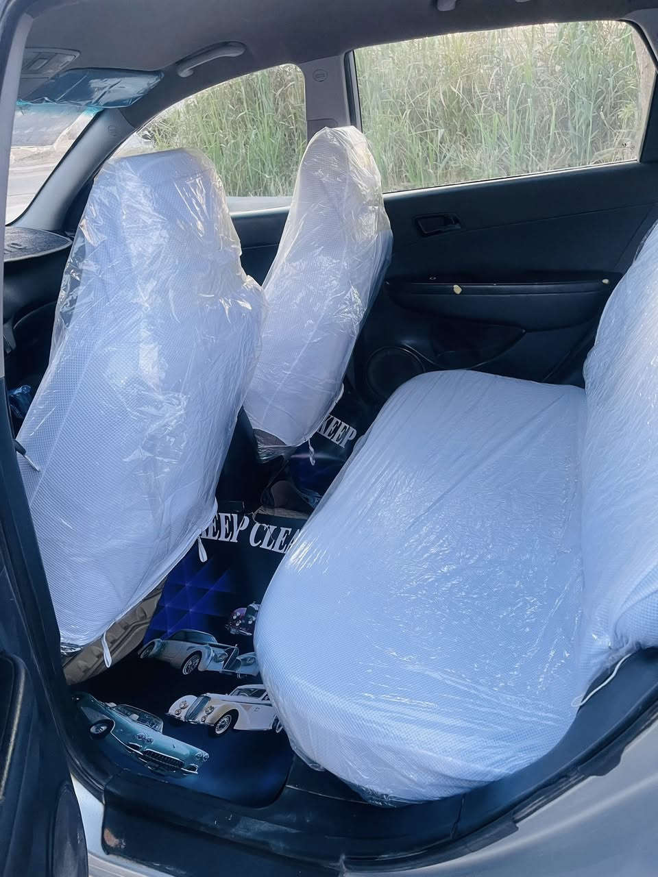 سلام عليكم هونداي النترا هاج باك 2010 رقم كربلاء سنويه لل28 وارد امريكي مصفره هيئه وغرامات مكينه 2000 مكينه وكير جدد صدرها نص عمر لباقي شوف العين السعر68وبيها مجال مكان السياره الديوانيه قضاء الحمزه ‭٠٧٨٣ ٥٩٣ ١٨٣٦‬
