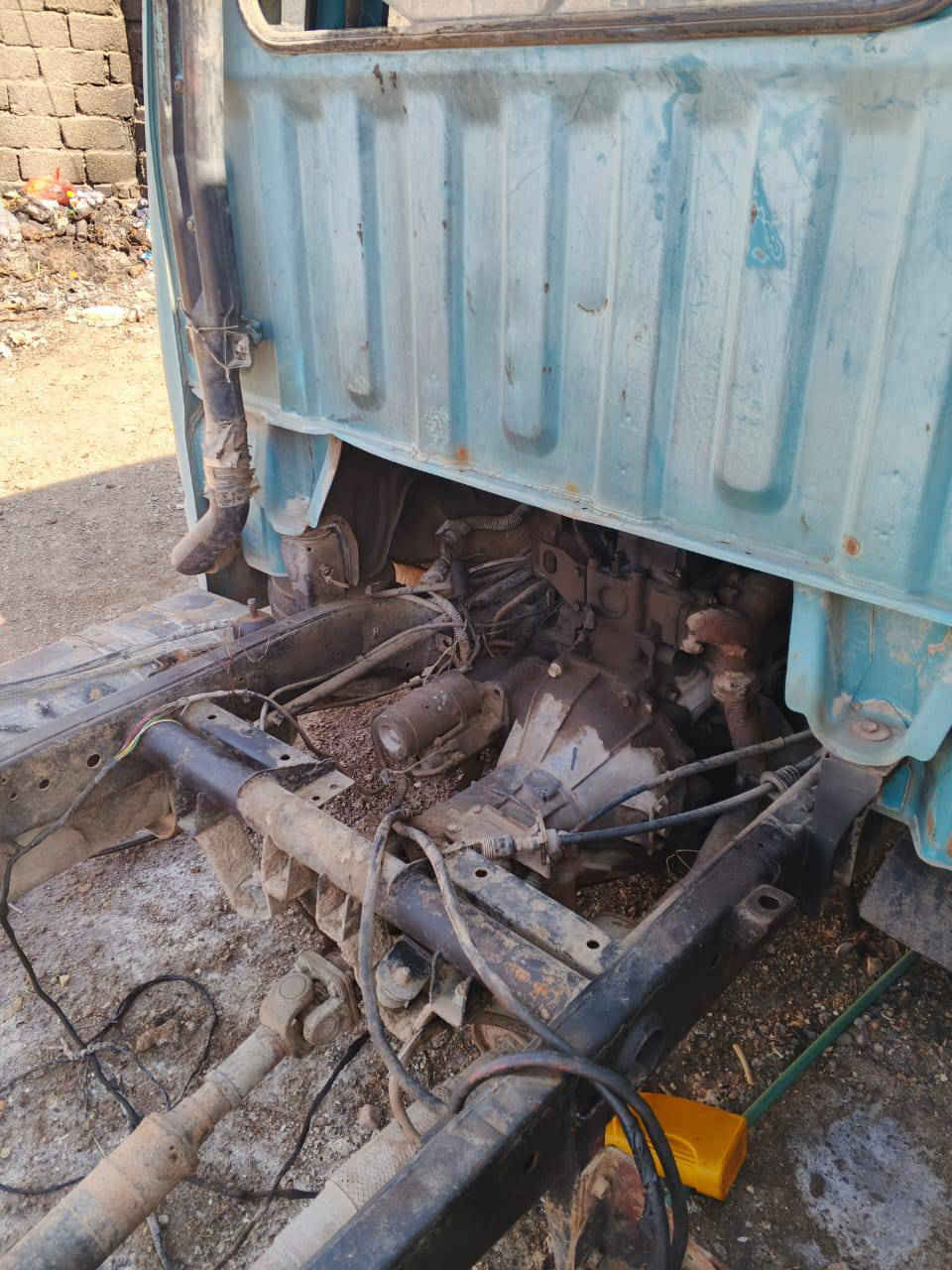 شاصي كيا بنكو طويل موديل ٩٤بدون رقم السعر٨ورقات 
المكان العماره للاستفسار ***********
