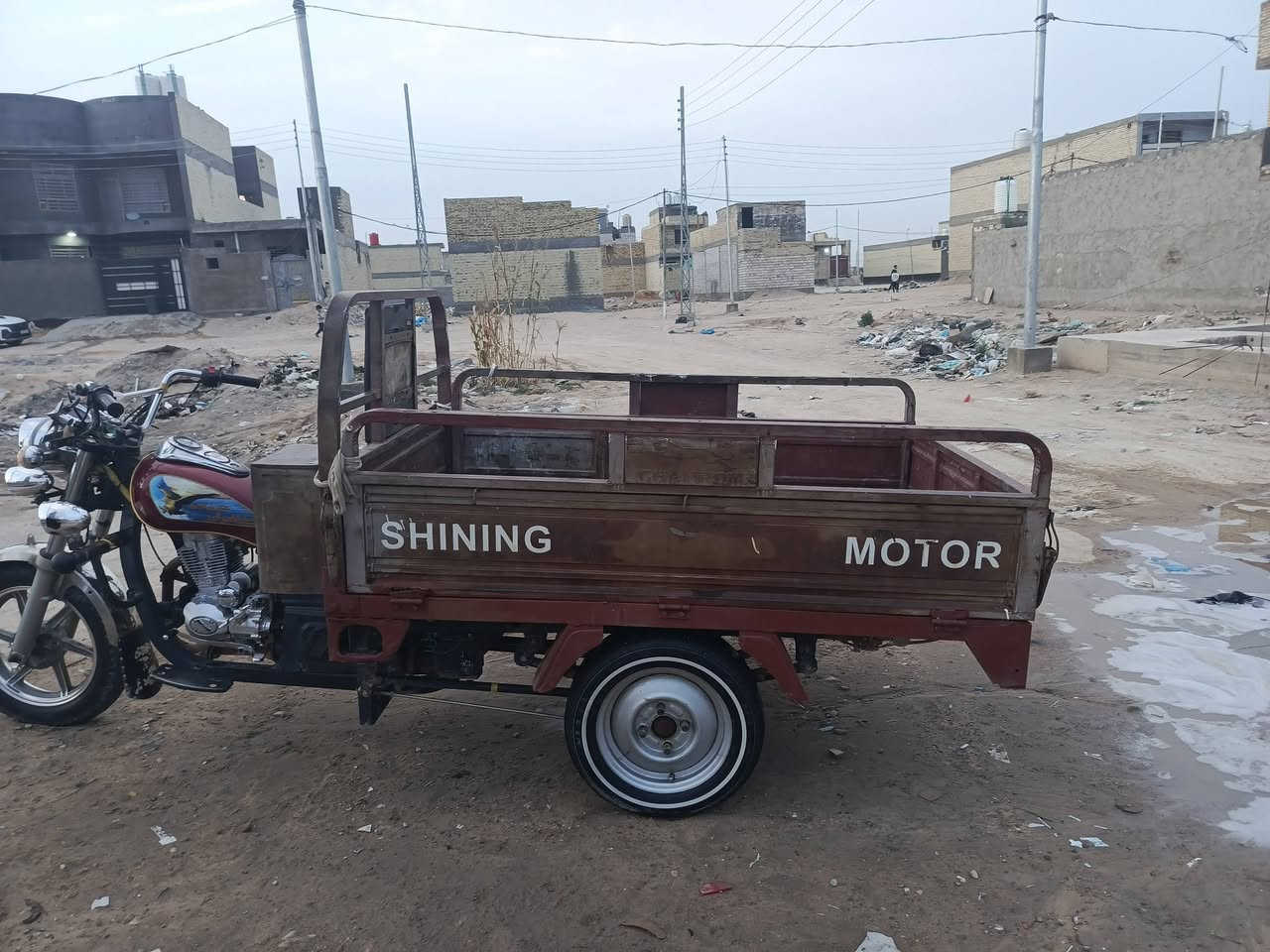 السلام عليكم دراجه للبيع عمر رخصه ابو الجروب مقفوله كفاله عامه من رقبه الشاصي سعرها 1,600 عنوان النجف قنبر عمود *********** اوراقها بالكيس الله شاهد
