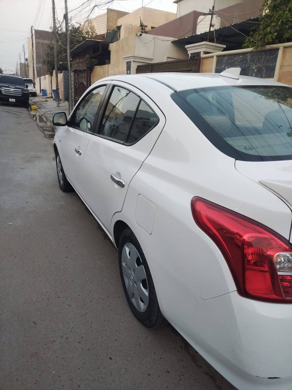 نيسان صني هندي  موديل ٢٠٢٤ ماشيه ٦٧الف بيه ضربه بالدعاميه الاماميه ومبدل مازده صفحه السايق السعر ١٢٥ $ وبيه مجال للاستفسار اتصل ع الرقم ***********
