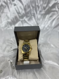 ساعه نوعيه ممتازه يتوفر توصيل داخل النجف والكوفه مجانييي والسعر راح يك...