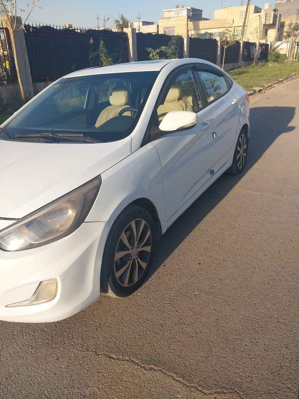 اكسنت خليجي 2015
محرك/ 1600
ماشية/ 74
قطعة صبغ واحدة الجاملغ الأيمن الامامي + الدعامية الامامية اثر شخوط 
رقم السيارة بغداد ومكانها بغداد 
السعر/ 113 $ 
هاتف/ ***********
