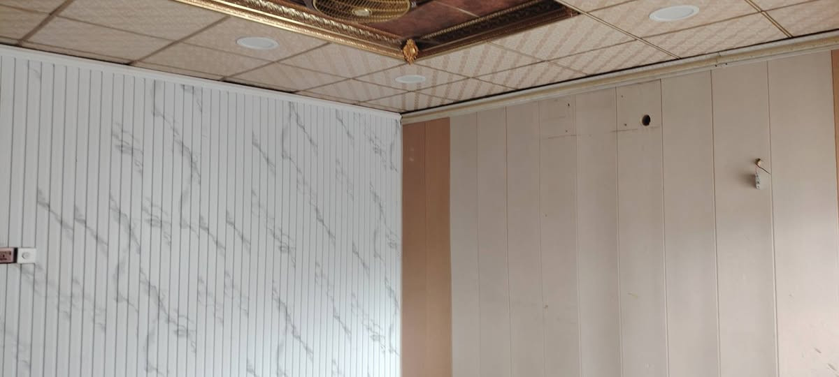 دار للبيع

حي البونيسان

مساحه 200 متر
طابقين وبيتونه طابق ثالث  5 غرف نوم وباقي التفاصيل كامله
شارع 20
 سند 25 
البيت فارغ وجاهز للسكن
للأستفسار ***********
