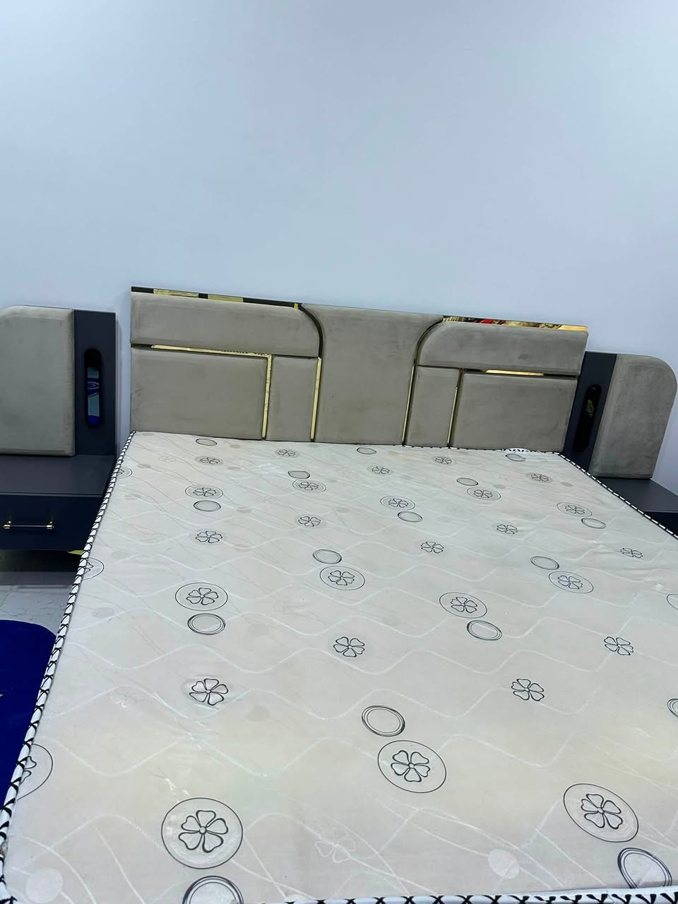 غرفة نوم تركية للبيع بدون ضرر السعر 450 الف وبيها مجال مكانها الاعظمية


**إذا كنت صاحب هذا الإعلان وتريد حذفه لأي سبب، رجاءا أرسل رسالة إلى الدعم الفني**