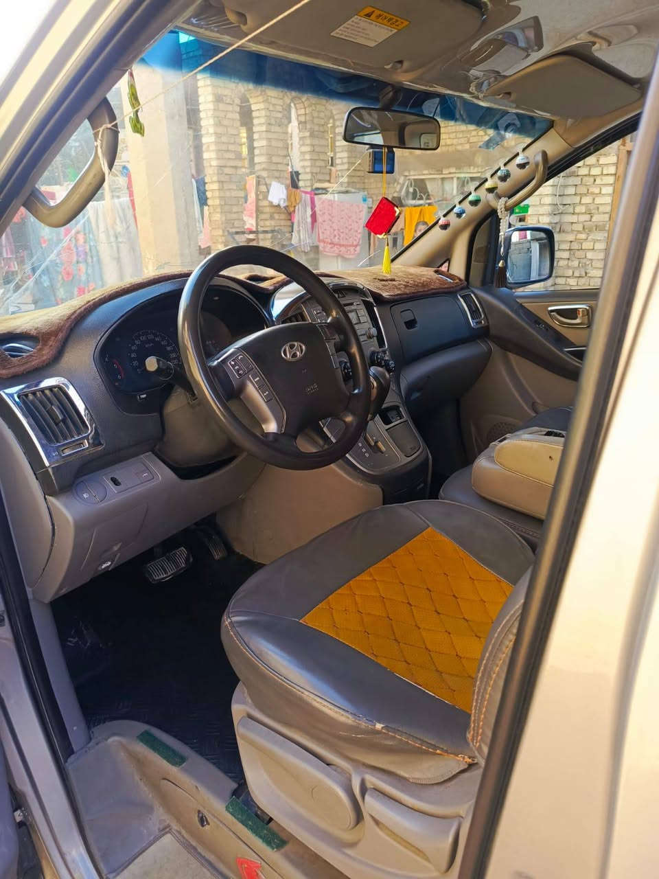 للبيع 2014 مرمزه 2018 محرك فوك مجول جوى سبلاين قبل شهر شاده هو الكير تخم تاير مرشوشه صفحه العبري بكوريه ومعجون بلجاملغ الخلفي نفس الي واضح بلصور رقم بصره انكليزي سعر١٧٠ /***********/عنون السياره البصره قضاء المدينه
