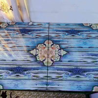 ميز طعام • نضيف جدا • قابل للتفاوض