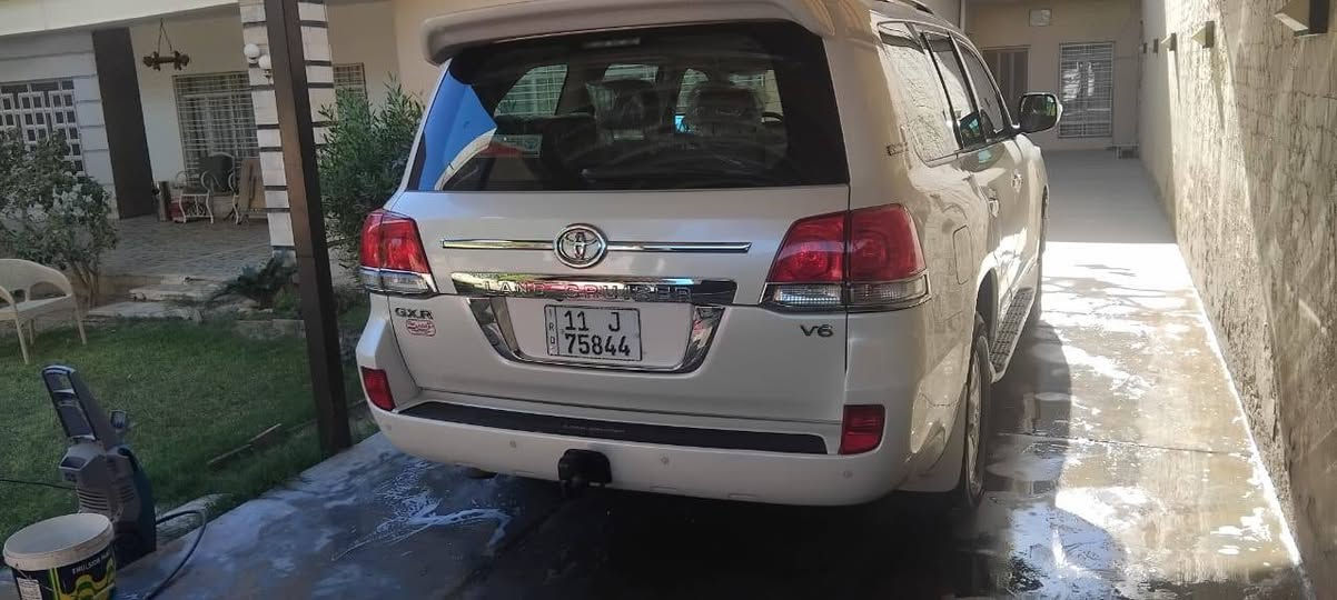 س ع لاندكروز ١١ ستينيةاصل جديدةلك ربع ماتحتاج مصرف ماشي ٧٧ الف حقيقي شرط الفحص مكينةوكير بشرط حتى كيس الكير مامفتوح سبير منازل صور السونار مرفق مكانهةبغداد حي القادسيةخلف مستشفى اليرموك *********** ابو نبأ السعر ٣٥٥ السعر قابل للتفاوض
