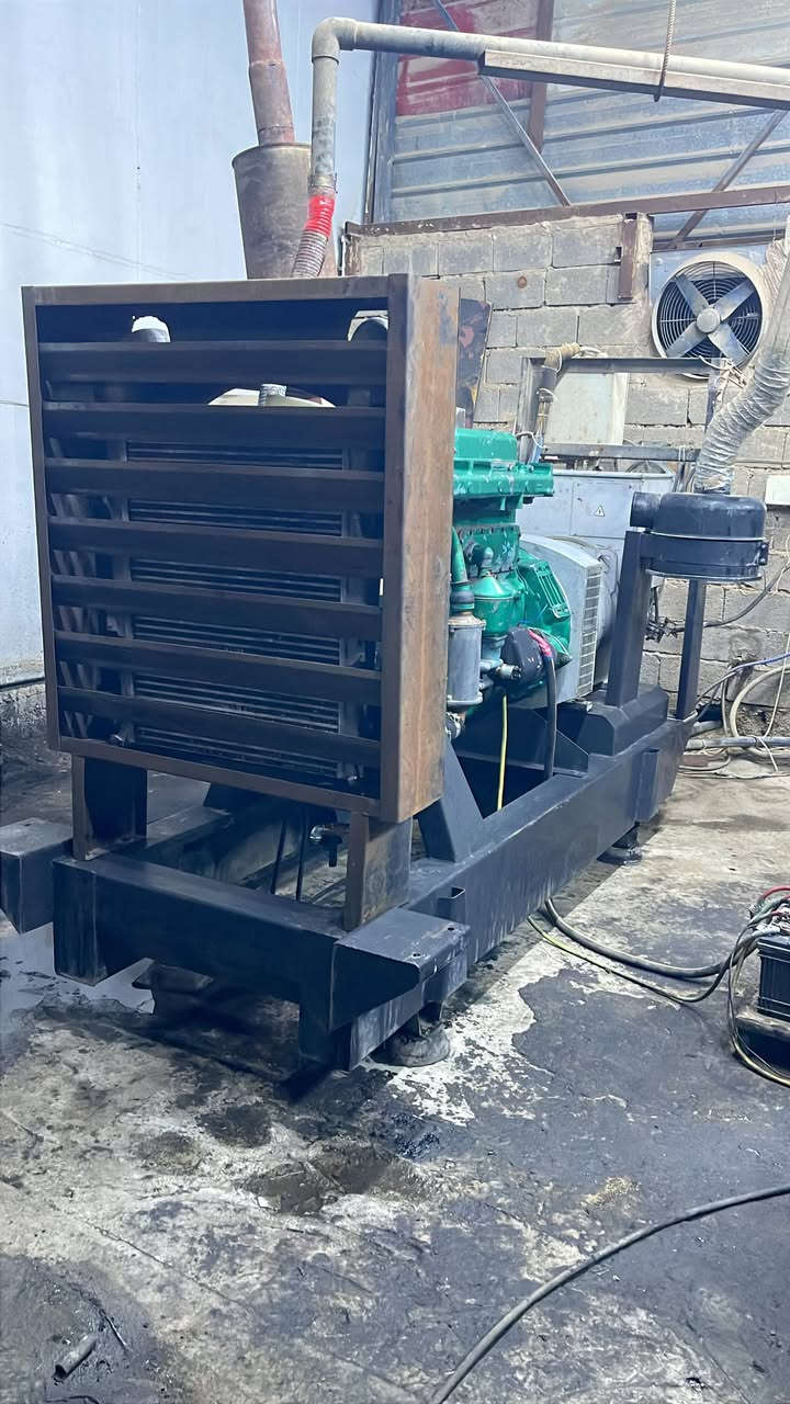 مولده سكانيا 113/26 أستندر فوك وجوه مجفته صار 4 ايام جنريتر 250 KV انتر كولر حوض دوش مابي اي نقص بدون تبخير او تنقيص البيع بسبب الحمل رقم الهاتف *********** 
/الرمادي الورار
