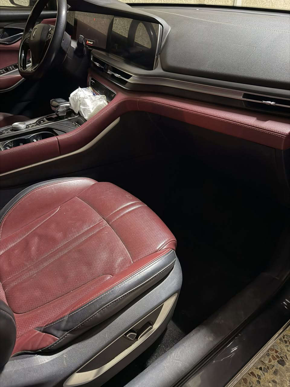 شانجان cs75 موديل ٢٢ فوووول مواصفات ماشيه ١٤٧ الف جاهزه وضمان سنه كير ومحرك ٢٠٠٠ تيربو بانزين عادي بالقسط مقدمه ١١ مليون وكل شهر ٦٠٠ الف سعر الكلي 29 مليون ***********
