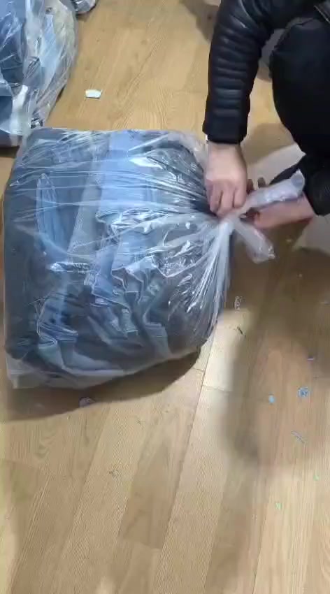 شروة 4000 بنطال جينز رجالي نسائي مناصفة.  

المقاسات المتوفرة بشكل خليط مكسر : 28.....38
نسبة المقاسات الوسط هي الأكثر ( 30...34 )

السعر .1.80 دولار 

أقل كمية للبيع بهذا السعر 1000 قطعة.

البيع خليط رجالي نسائي حصراً


**إذا كنت صاحب هذا الإعلان وتريد حذفه لأي سبب، رجاءا أرسل رسالة إلى الدعم الفني**