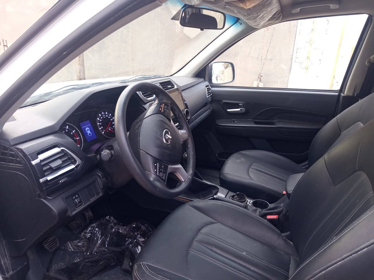 سلام عليكم بيكم كريت ويل موديل 2025 رقم قادسية انكليزي سيارة زيرو ماشية الفين بيها طخة بسيطة ما عابرة تبديل جاملغ وباب البدي رشات قليلة دحجات و الباقي مكفول السعر 125 ورقة وبيها مجال العنوان السماوة مركز المدينة الرقم ***********
