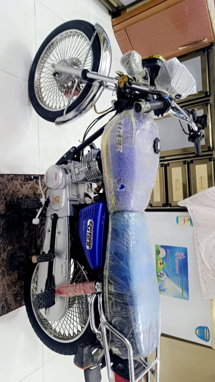 السلام عليكم تايكر موديل 2023 طالعه بدايت ال25 دراجه شوفت عينك نضيفه وحلوه شوفت عينك اوراق مال وكيل كاملات 5اوراق الشراري يتصل مكاني حله شاوي يم فلكت غرفت التجاره السعر مال بيع مال بيع 575 وهذا رقمي ***********
