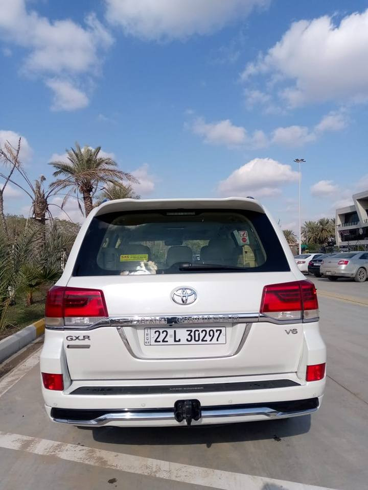 للبيع لاندكروز موديل (2016)  كفالة

فوول مواصفات 

1-بصمه ابواب 

2-بصمه تشغيل 

3-شاشه كبيره 

4-كشنات  جلد 

5-أربع كامرات 

6-حساس امامي 

7-حساس خلفي 

8-حساس ايمن وايسر

9-فتحه سقف

7-10راكب

11-فورويل 

12-تحكم ستيرن 

13-كشنات كهربائ

14-زراك لايت

15-مري شفط

16-بلوجكترات 

17-ثلاجه 

18-تبريد شاشه
باقي المواصفات معروفه كير مكينه مكفولات تبريد ثلج حداديه صدر جديد تخم تاير جديد ترايها حلو رقم أربيل بأسمي شرط التحويل السعر 458 وبيها مجال للشراي مكاني ديالى بعقوبة للستفسار أتصال ع الرقم *********** بعقوبة, ديالى
